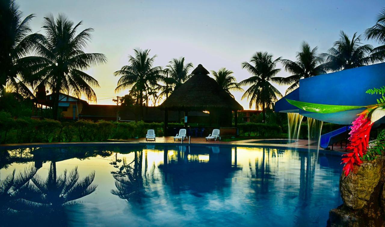 Cesar'S Tropical Hotel Вилья-Тунари Экстерьер фото